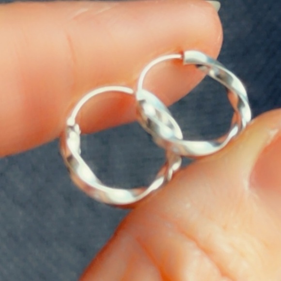 Sterling Silver Twisted Huggie Hoop Earrings 14mm - Picture 4 of 7